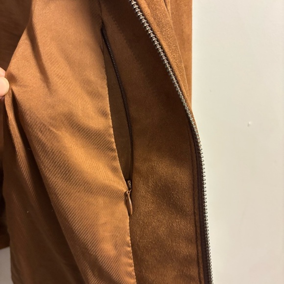 Banana Republic Vegan Suede 4-Pocket
Jacket - Picture 9 of 11